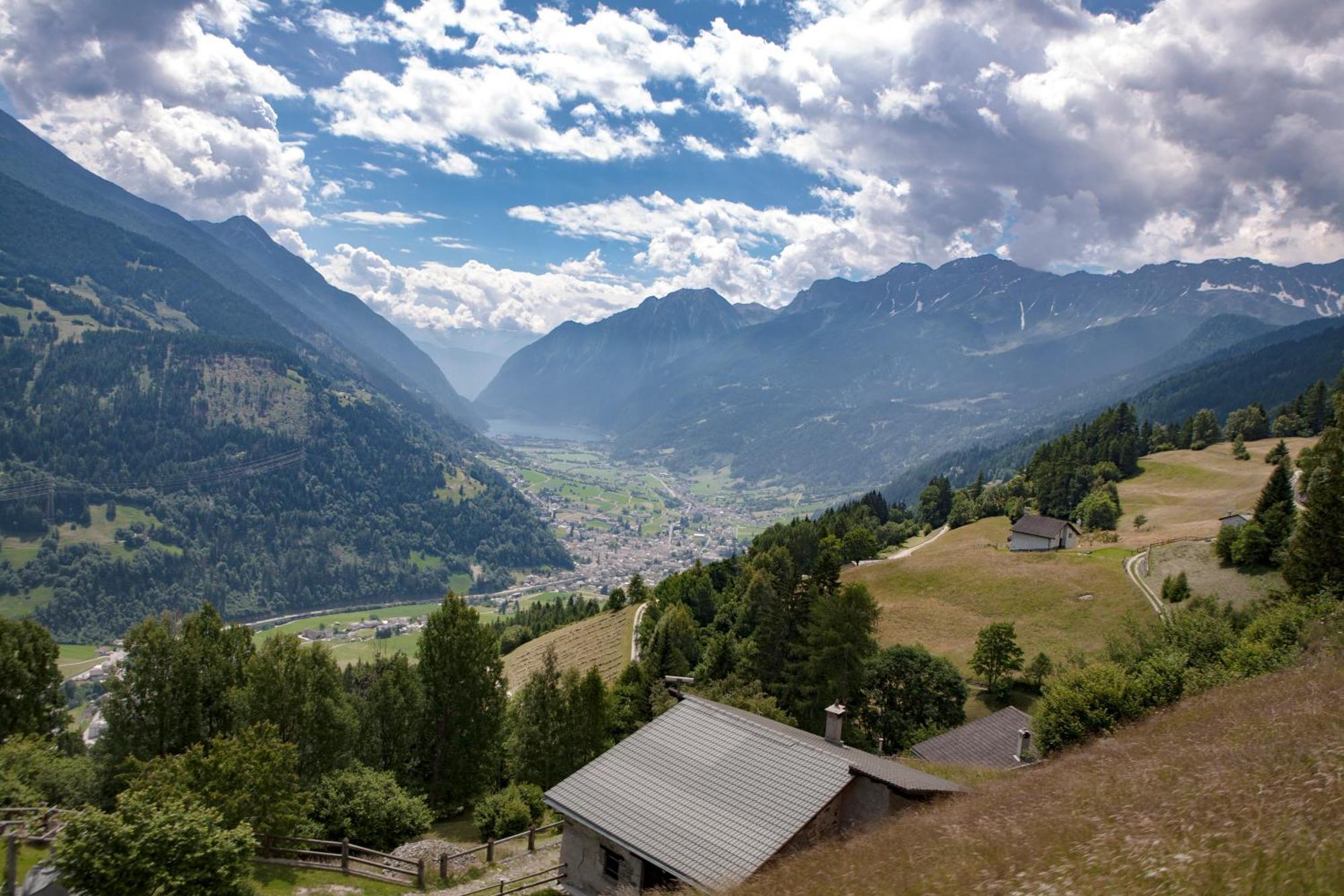 Ristorante Pensione Chalet Stazione Poschiavo Dış mekan fotoğraf