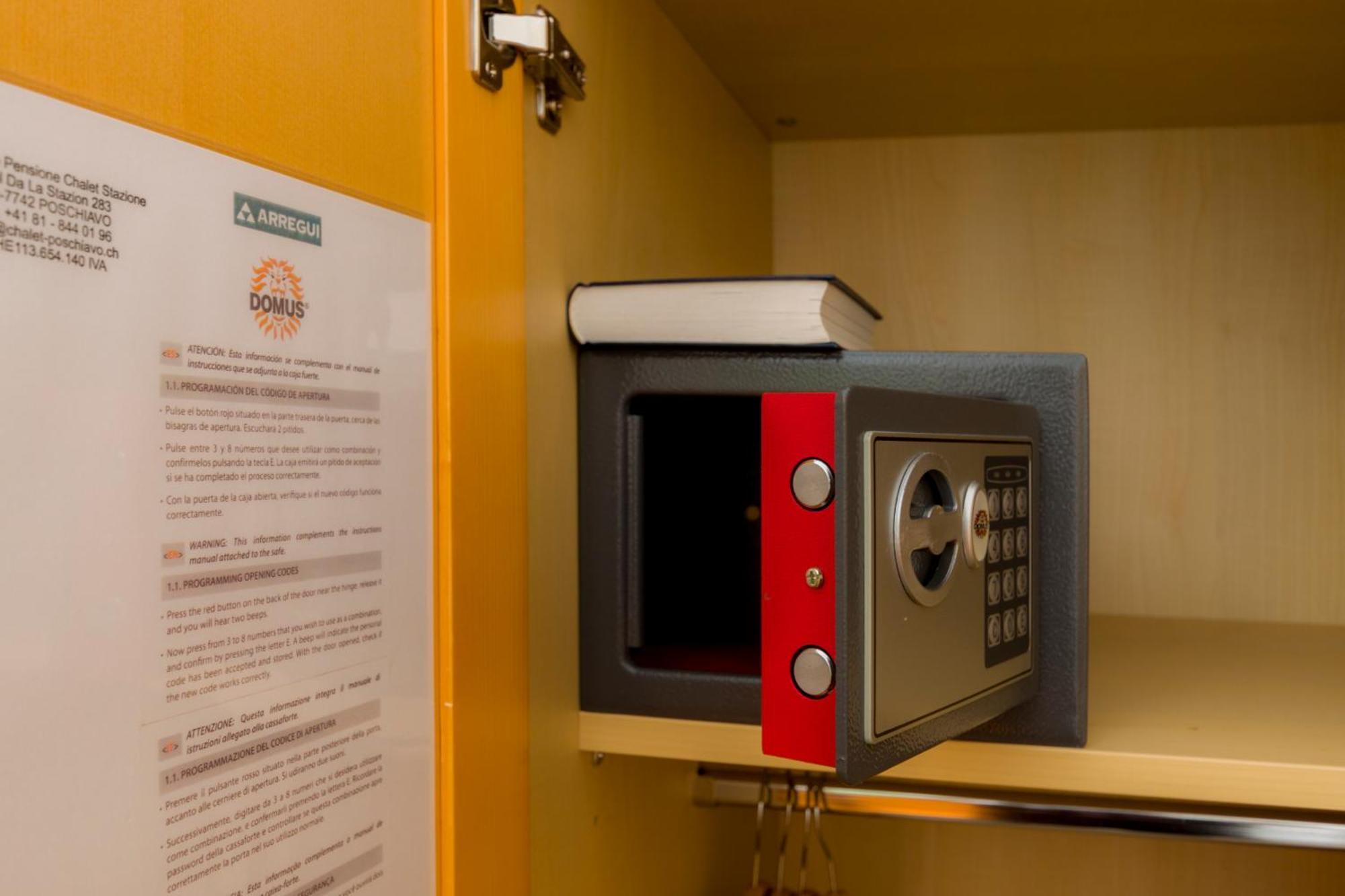 Ristorante Pensione Chalet Stazione Poschiavo Dış mekan fotoğraf