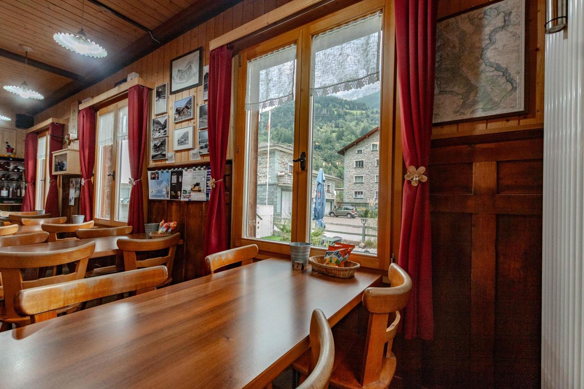 Ristorante Pensione Chalet Stazione Poschiavo Dış mekan fotoğraf